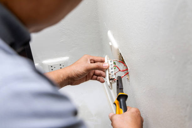 Best Emergency Electrical Repair  in Riverside, IL